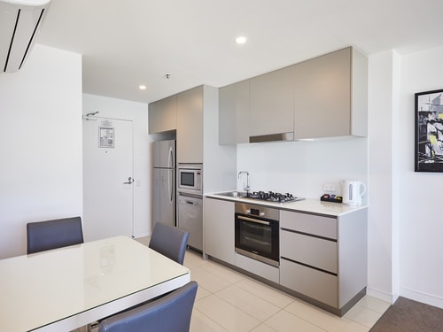 Sea Side Comfortable Apartment in Surfers Paradise 6 Serain Residences