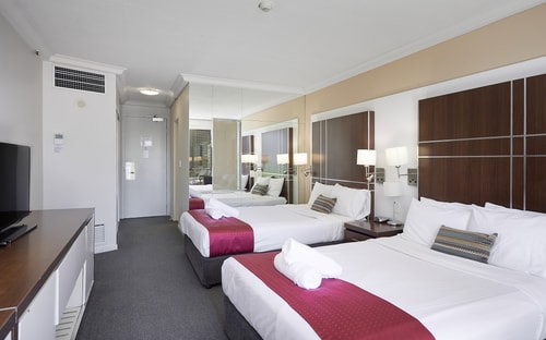 Comfort Two double-bed hotel room On View Avenue 2 Serain Residences