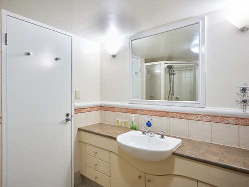 Central Locate Surfer Paradise 3 Bedroom Apartment 14 Serain Residences