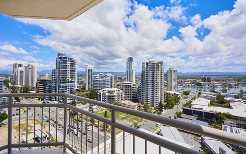 Central Locate Surfer Paradise 3 Bedroom Apartment 6 Serain Residences