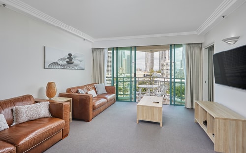 Crown Towers Modern 1 Bed Apt Surfers Paradise 4 Serain Residences