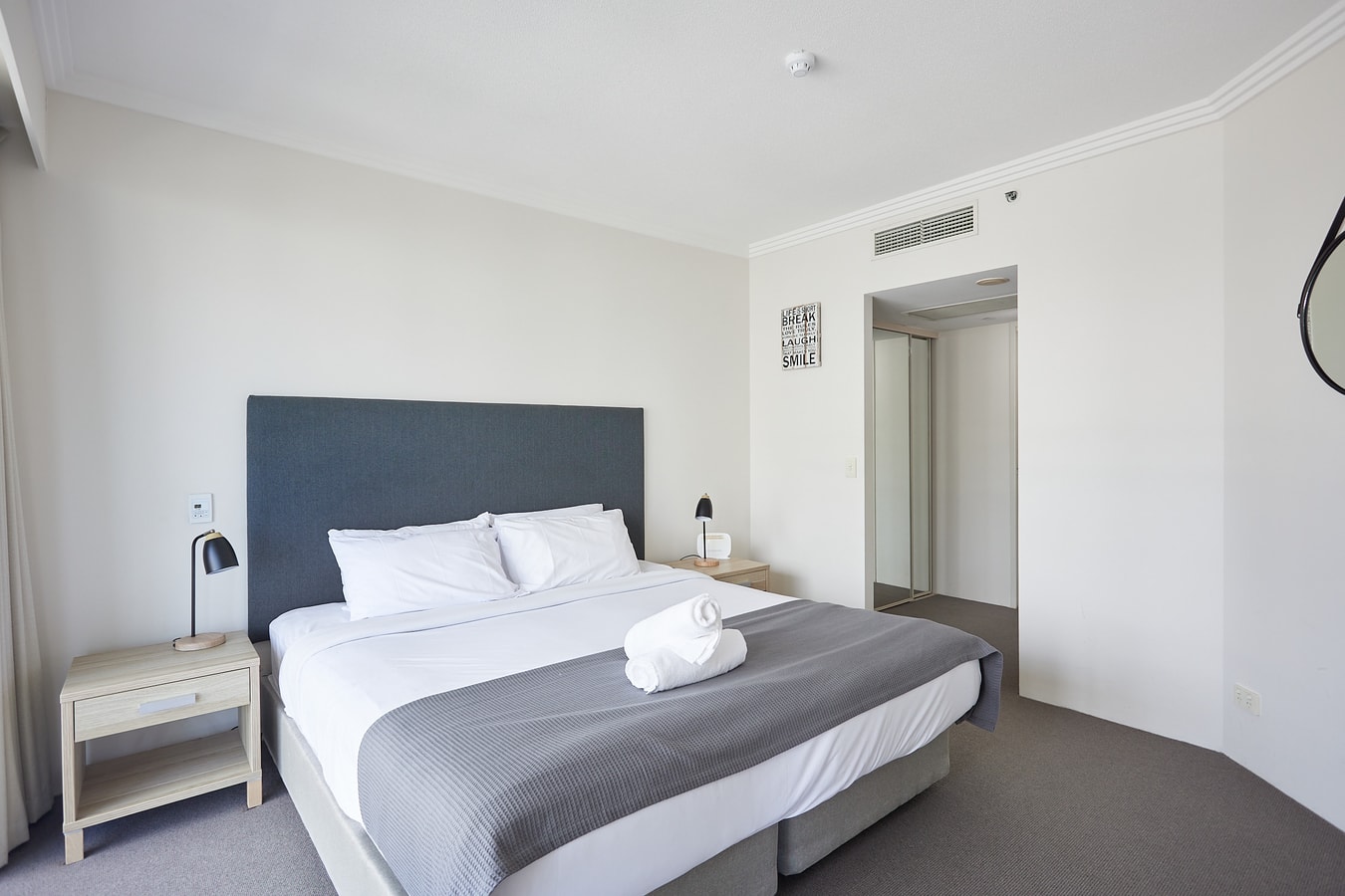 Crown Towers Modern 1 Bed Apt Surfers Paradise 3 Serain Residences