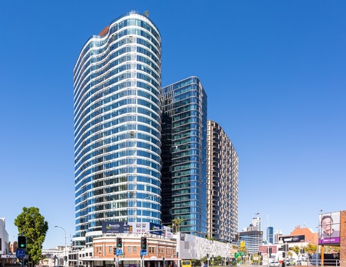 FV Comfort 2 bedroom Apartment w Parking 27 Serain Residences