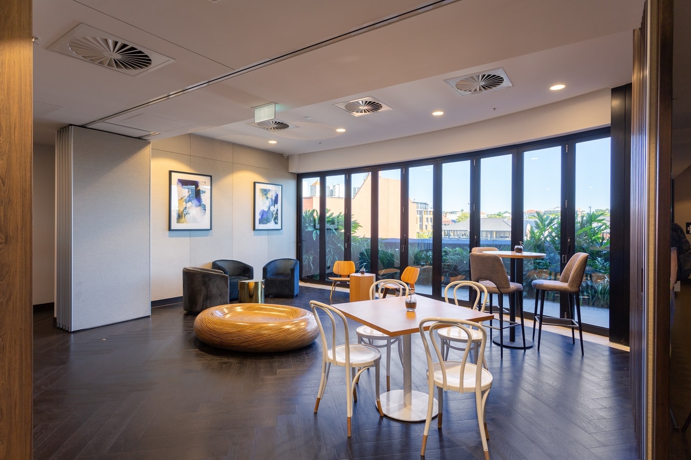 FV Comfort 2 bedroom Apartment w Parking 23 Serain Residences
