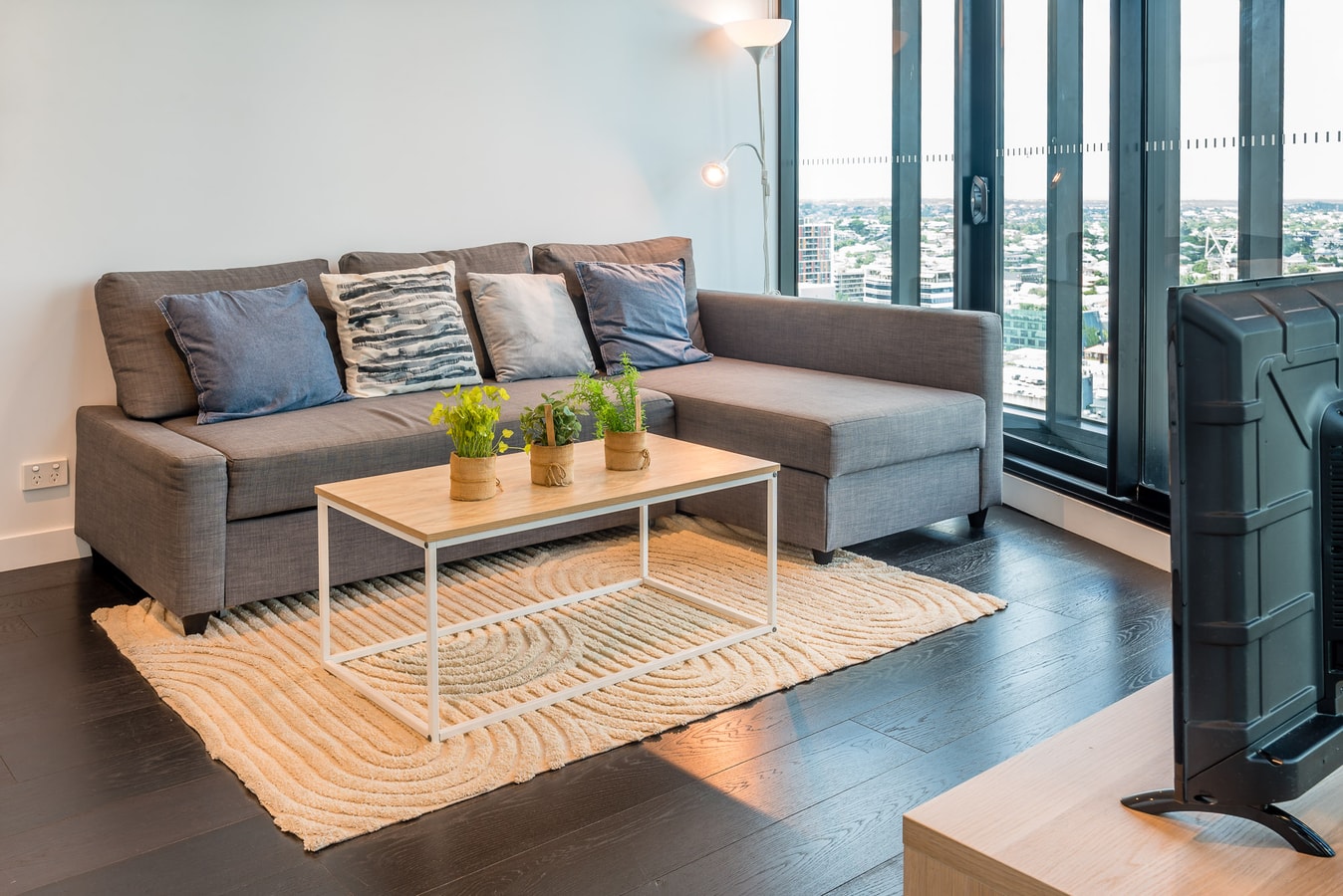 FV Comfort 2 bedroom Apartment w Parking 1 Serain Residences