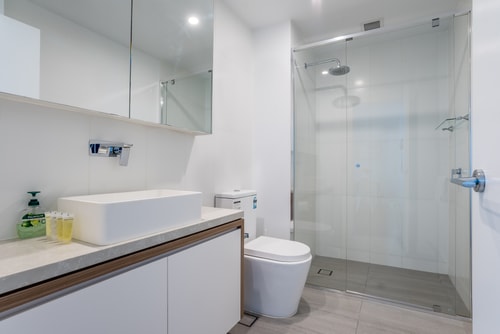 FV Comfort 2 bedroom Apartment w Parking 14 Serain Residences