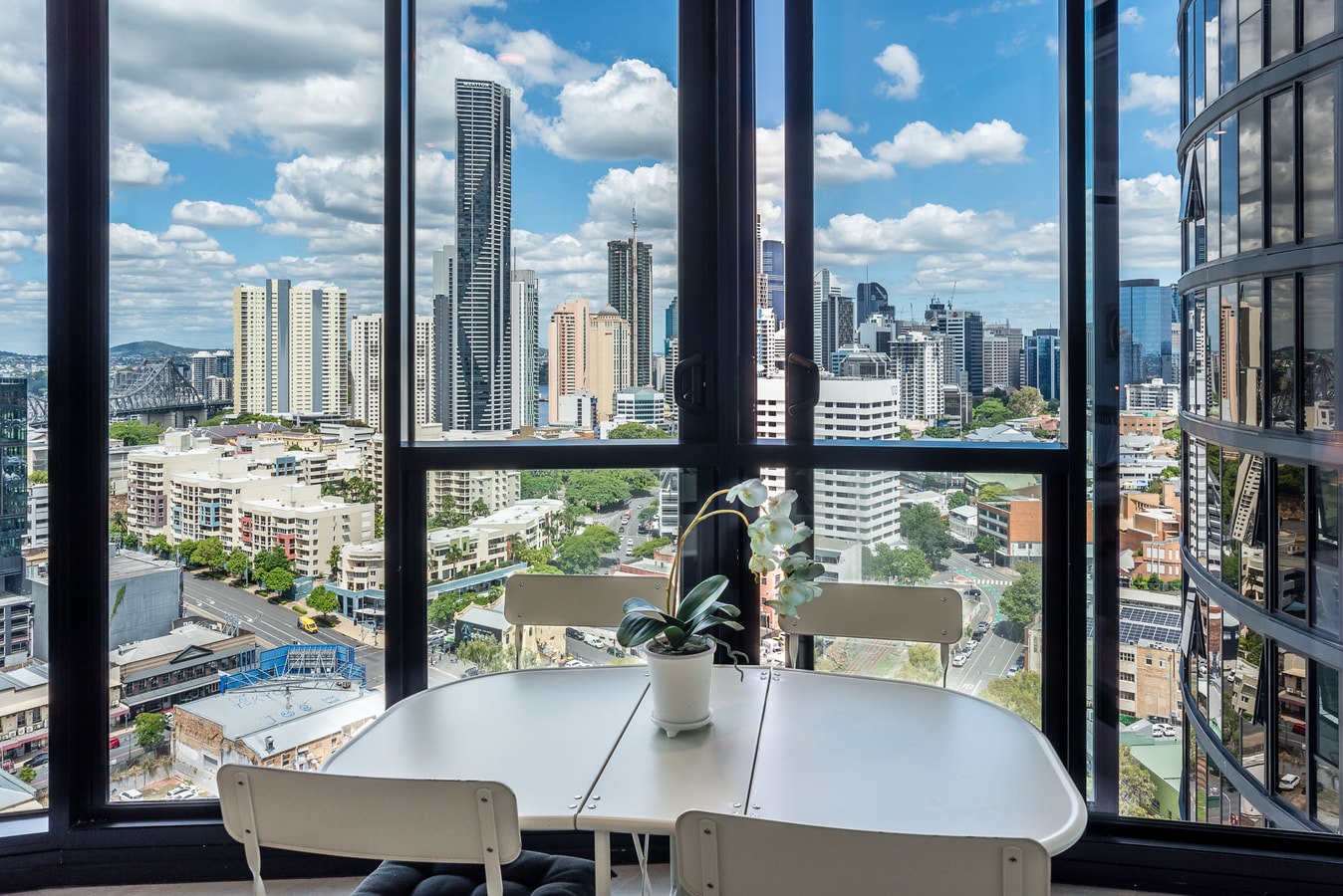 FV Comfort 2 bedroom Apartment w Parking 4 Serain Residences