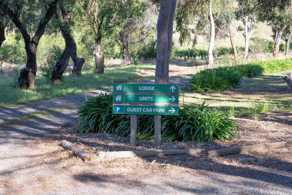 Comfy Studio 4 @ Blickinstal Barossa Valley 15 Serain Residences