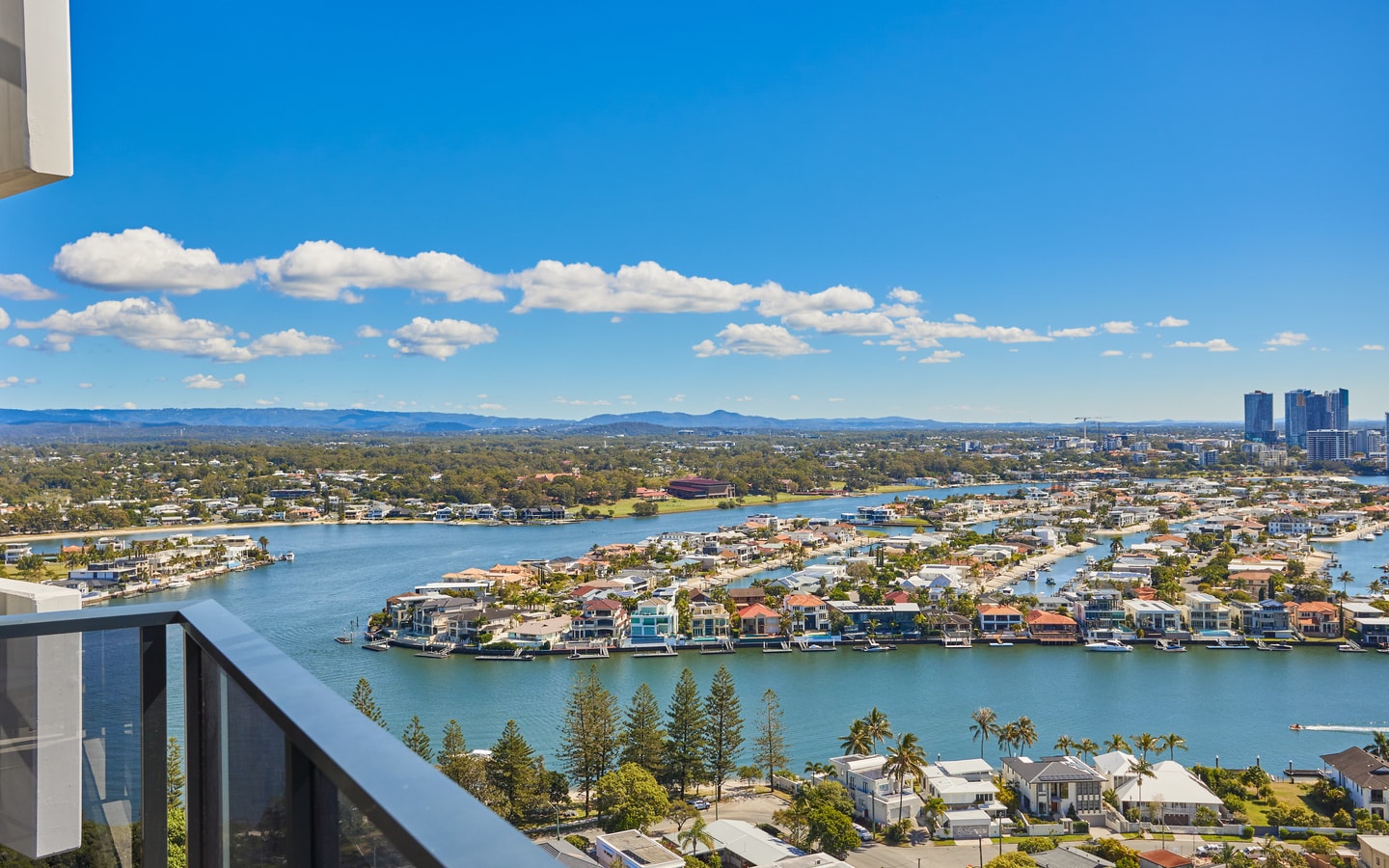 Bright Open view 2 bedroom Apartment in Gold Coast 12 Serain Residences