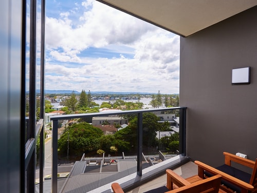Iconic Surfer's Sweet one bedroom Home in Surfers 5 Serain Residences