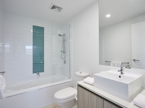 Central located 2 bedroom Apartment in Robina 12 Serain Residences