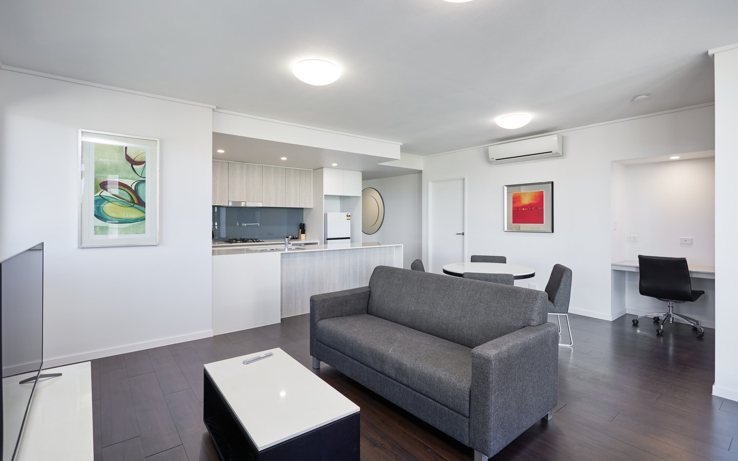Central located 2 bedroom Apartment in Robina 4 Serain Residences