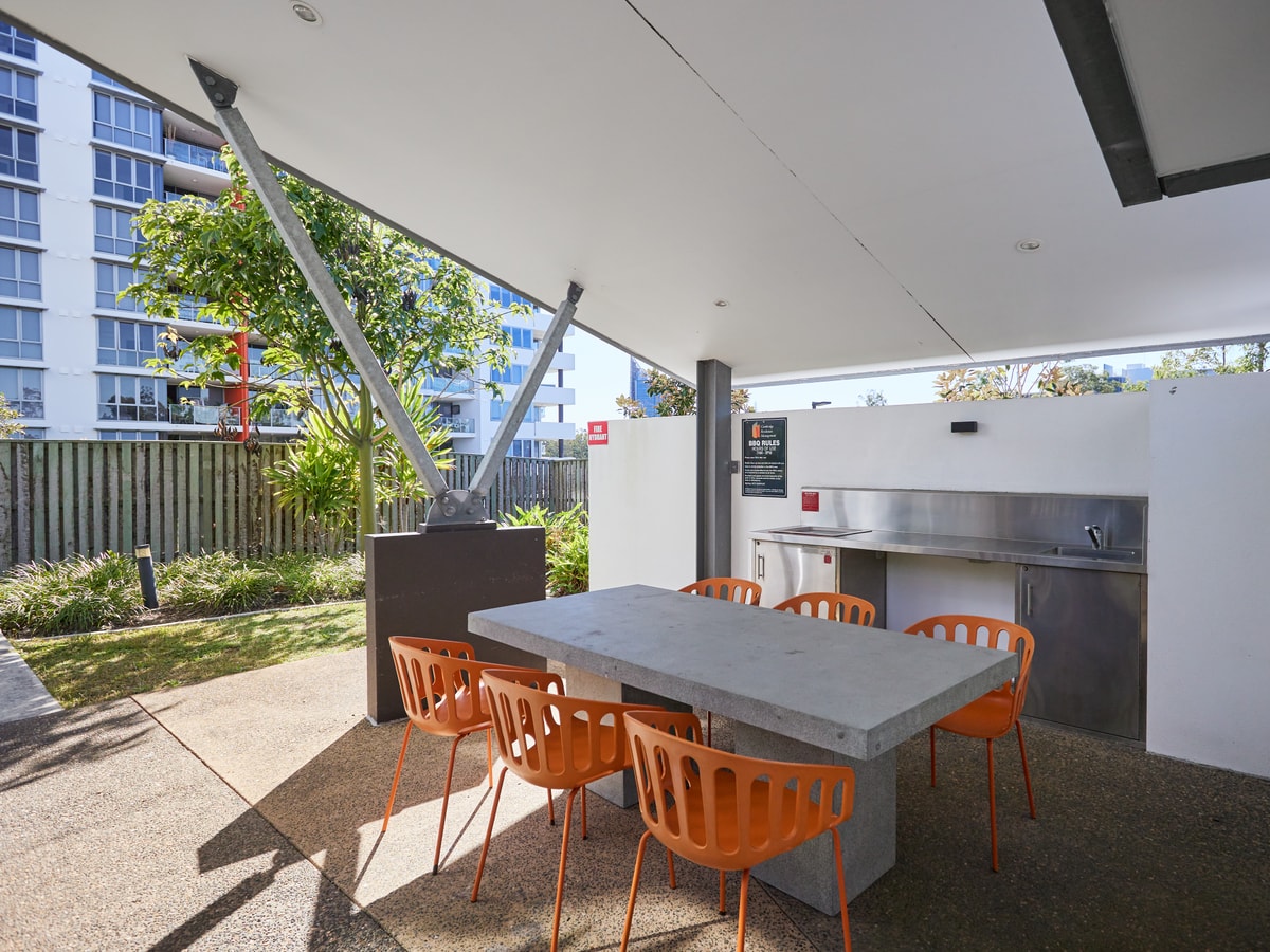 Central located 2 bedroom Apartment in Robina 19 Serain Residences