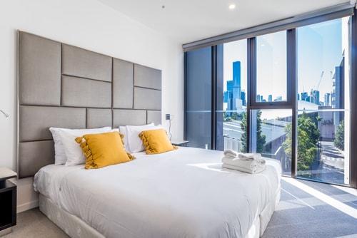 South Bank Central 1 bedroom apartment + Parking 9 Serain Residences