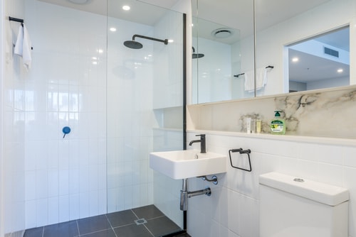 South Bank Central 1 bedroom apartment + Parking 21 Serain Residences