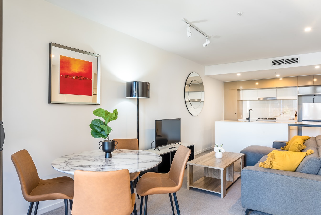 South Bank Central 1 bedroom apartment + Parking 17 Serain Residences