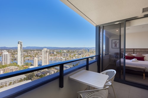 Cozy 1 bedroom unitConveniently Located In Surfers 12 Serain Residences