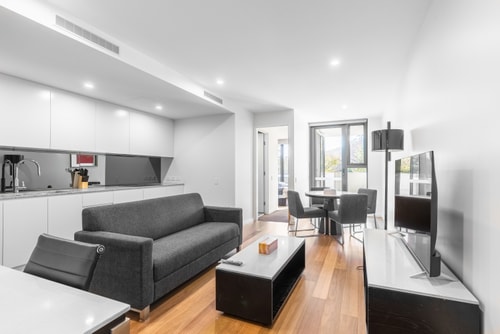 Sunny 2bedroom apartment next to Canberra Centre 3 Serain Residences