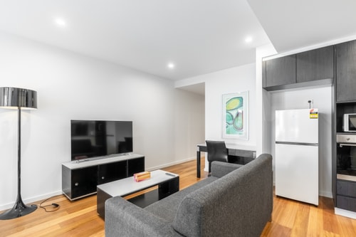 Sunny 2bedroom apartment next to Canberra Centre 4 Serain Residences