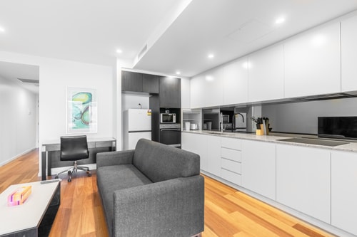Sunny 2bedroom apartment next to Canberra Centre 5 Serain Residences