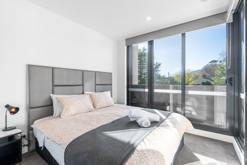 Sunny 2bedroom apartment next to Canberra Centre 1 Serain Residences