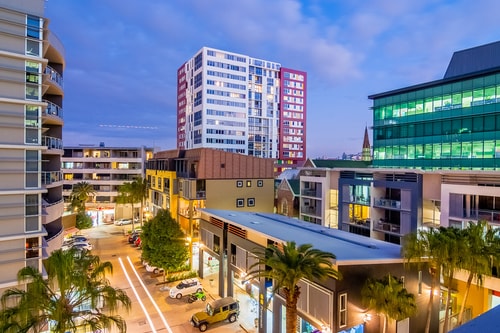 Fortitude Valley 2bedroom Apartment + Free parking 23 Serain Residences