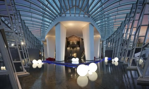 Spectacular OceanView Sub-Penthouse CentralSurfers 37 Serain Residences