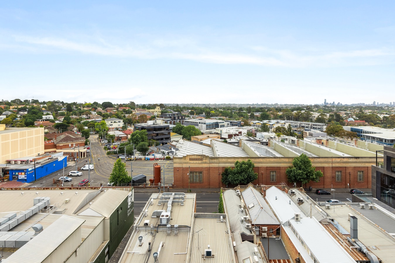 Convenient located 1 bedroom Apartment in Hawthorn 18 Serain Residences