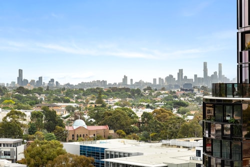 Convenient located 1 bedroom Apartment in Hawthorn 19 Serain Residences
