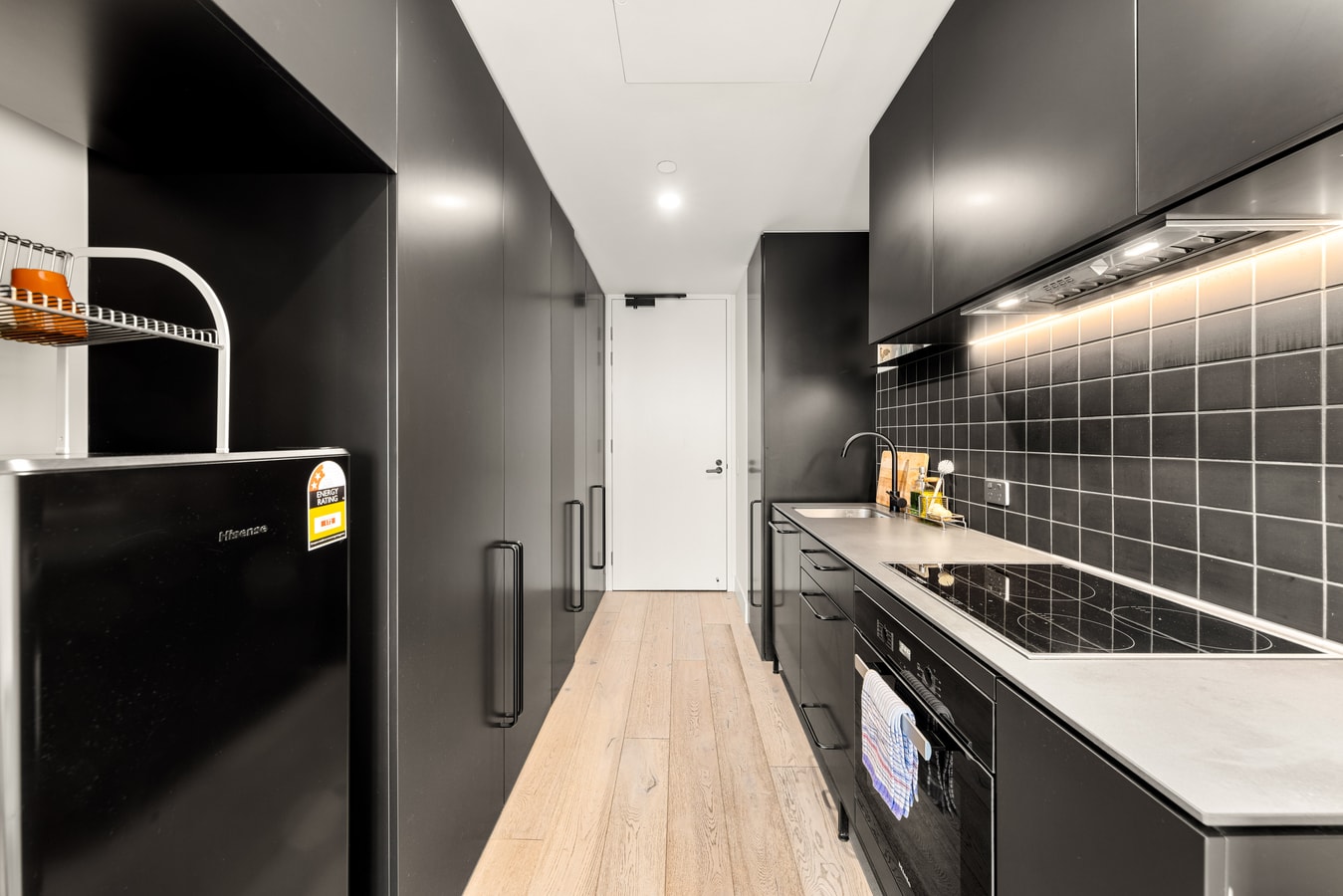 Convenient located 1 bedroom Apartment in Hawthorn 11 Serain Residences