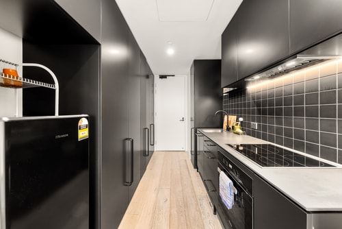Convenient located 1 bedroom Apartment in Hawthorn 11 Serain Residences