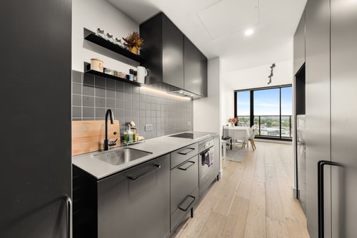 Convenient located 1 bedroom Apartment in Hawthorn 12 Serain Residences
