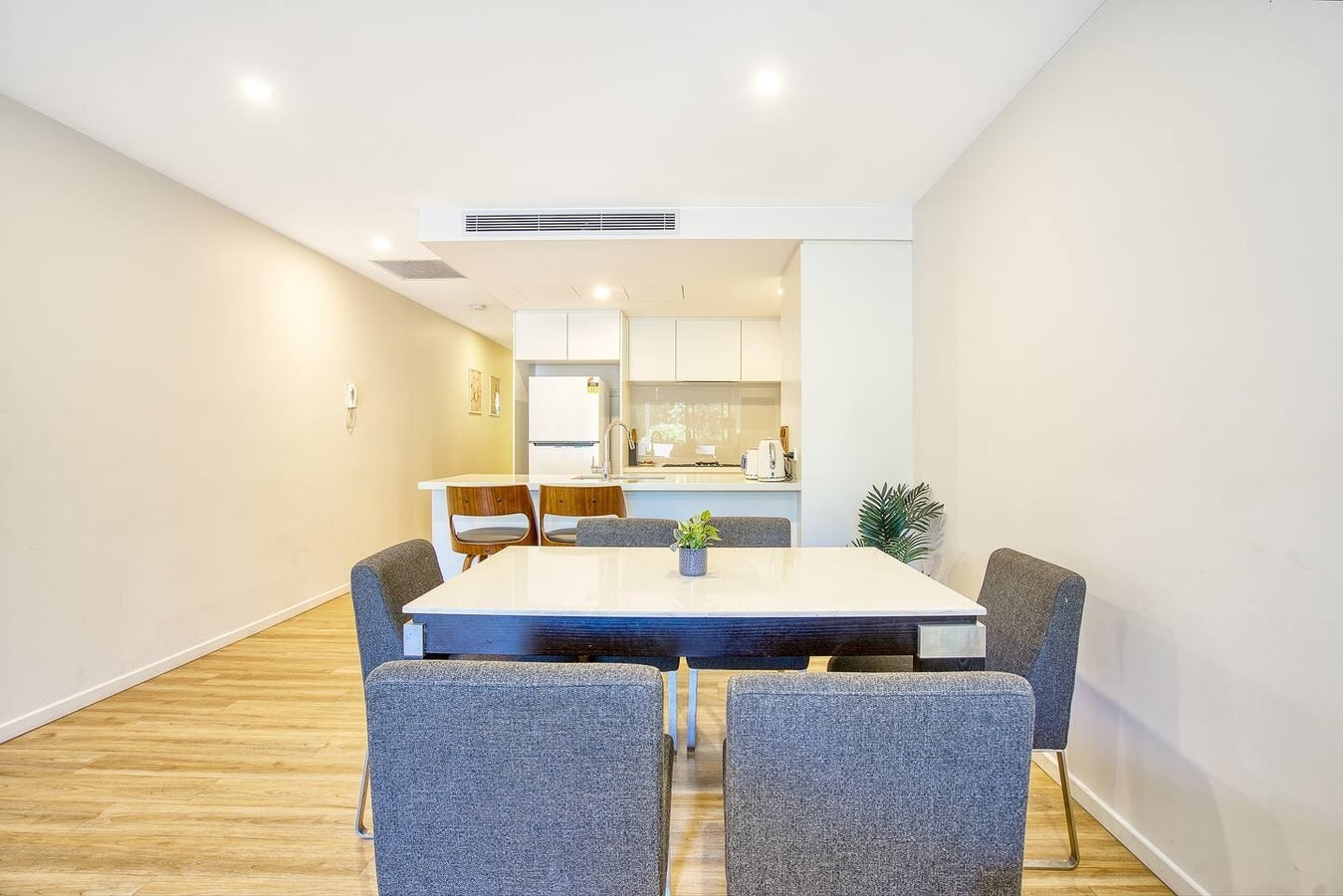 Three bedroom Villa in Central of Surfers Paradise 15 Serain Residences