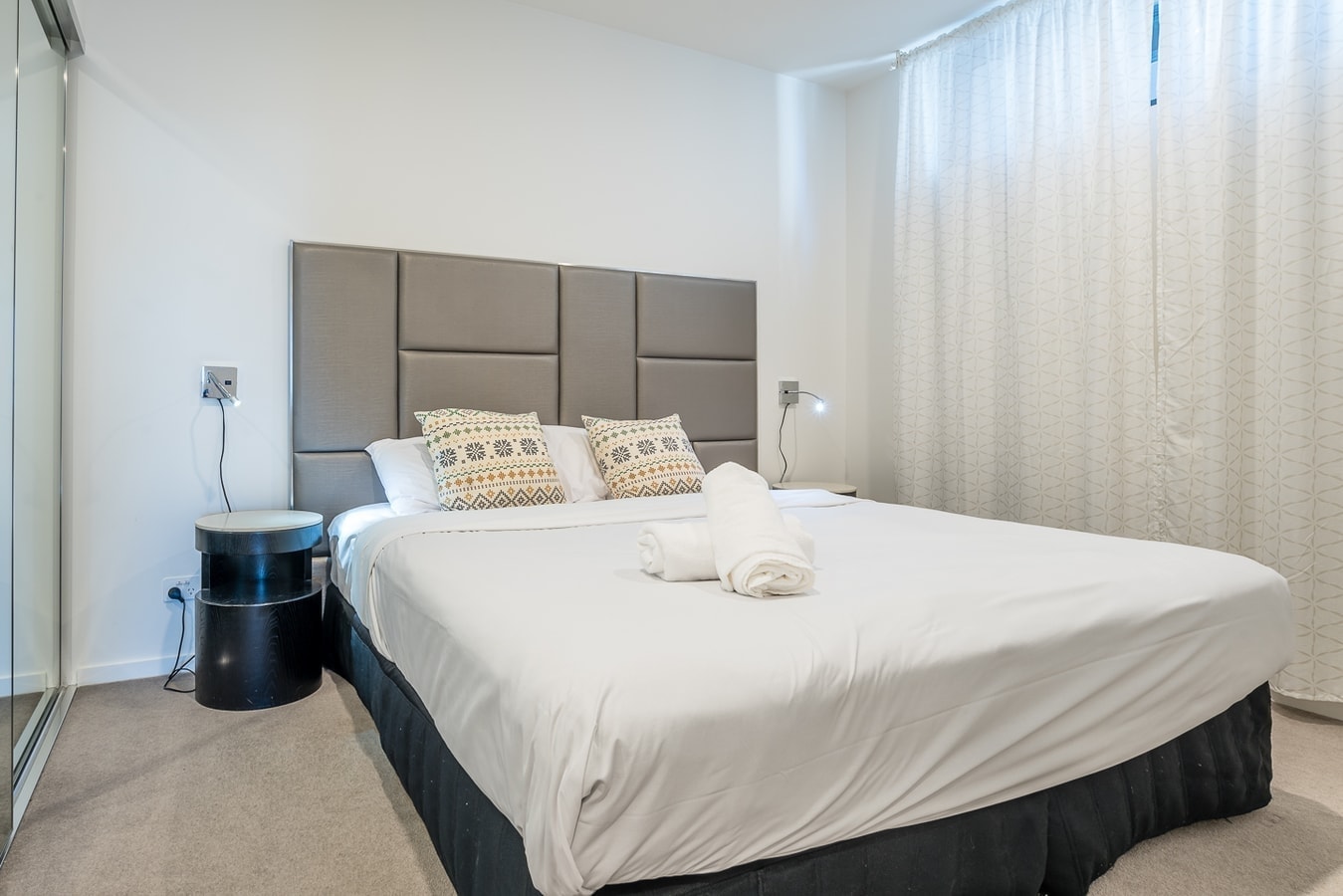 Center Located 2 bedroom Apartment South Brisbane 5 Serain Residences