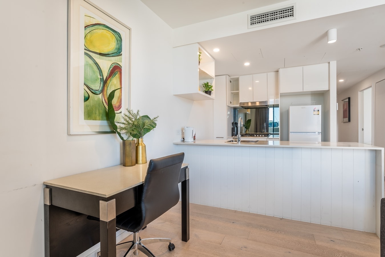 Center Located 2 bedroom Apartment South Brisbane 11 Serain Residences