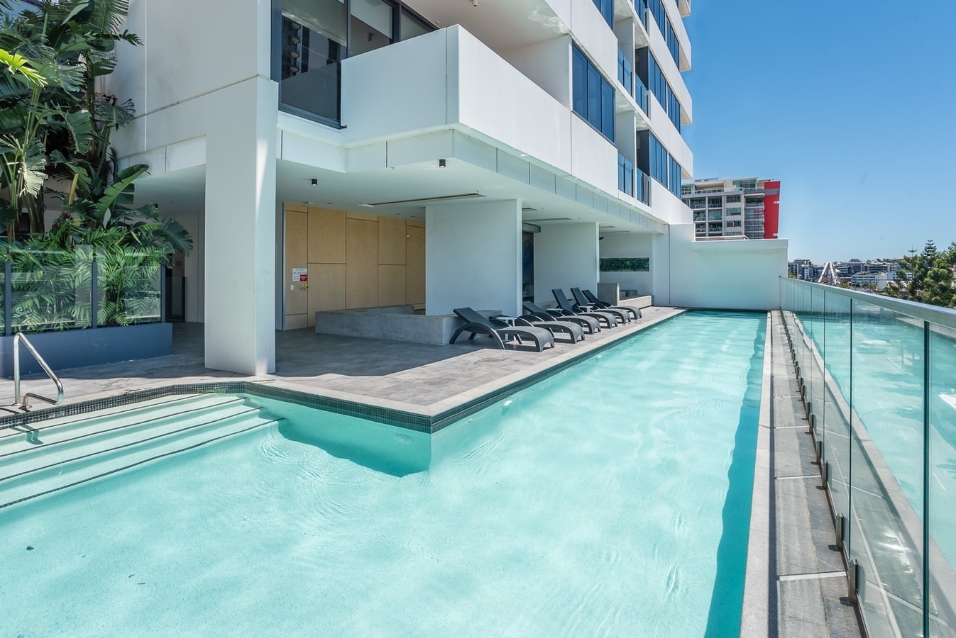 Center Located 2 bedroom Apartment South Brisbane 20 Serain Residences