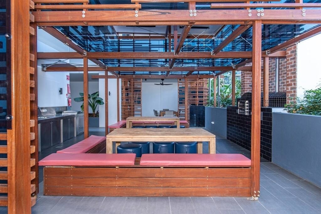 Center Located 2 bedroom Apartment South Brisbane 30 Serain Residences