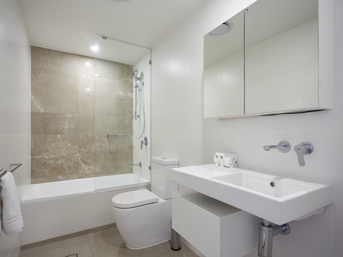 Comfort Central Gold Coast 2 Bedroom Apartment 8 Serain Residences