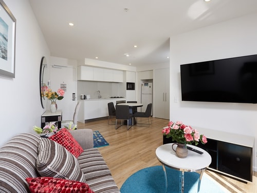 Comfort Central Gold Coast 2 Bedroom Apartment 2 Serain Residences