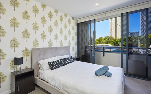 Cozy 2 Bedroom Apartment+study located in Surfers 3 Serain Residences