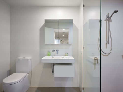 Cozy 2 Bedroom Apartment+study located in Surfers 8 Serain Residences