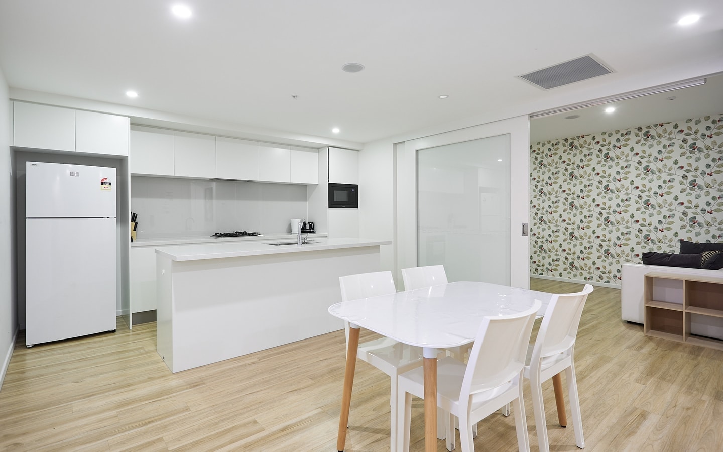 Cozy 2 Bedroom Apartment+study located in Surfers 1 Serain Residences