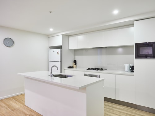 Cozy 2 Bedroom Apartment+study located in Surfers 7 Serain Residences