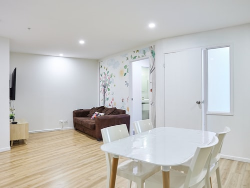 Cozy 2 Bedroom Apartment+study located in Surfers 4 Serain Residences
