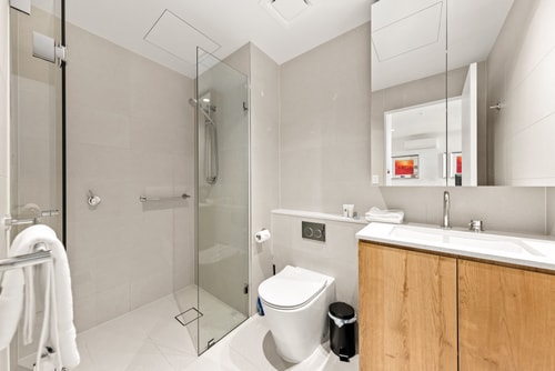 1 bedroom + study Apartment in south Melbourne 10 Serain Residences