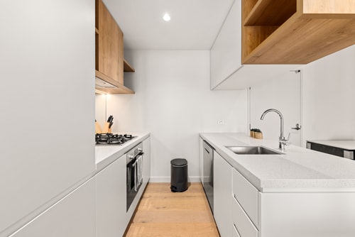 1 bedroom + study Apartment in south Melbourne 9 Serain Residences