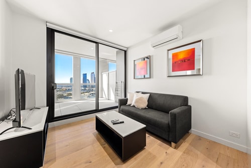 1 bedroom + study Apartment in south Melbourne 4 Serain Residences