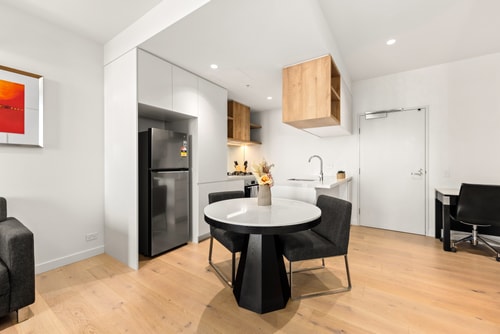 1 bedroom + study Apartment in south Melbourne 8 Serain Residences
