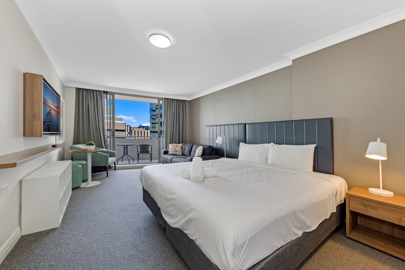 Convenient Cozy Studio Next to Chatswood Station Serain Residences