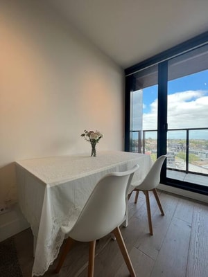 Convenient located 1 bedroom Apartment in Hawthorn 26 Serain Residences